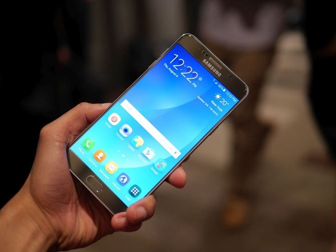 5 smartphone co toc do lay net theo pha sieu nhanh hinh anh