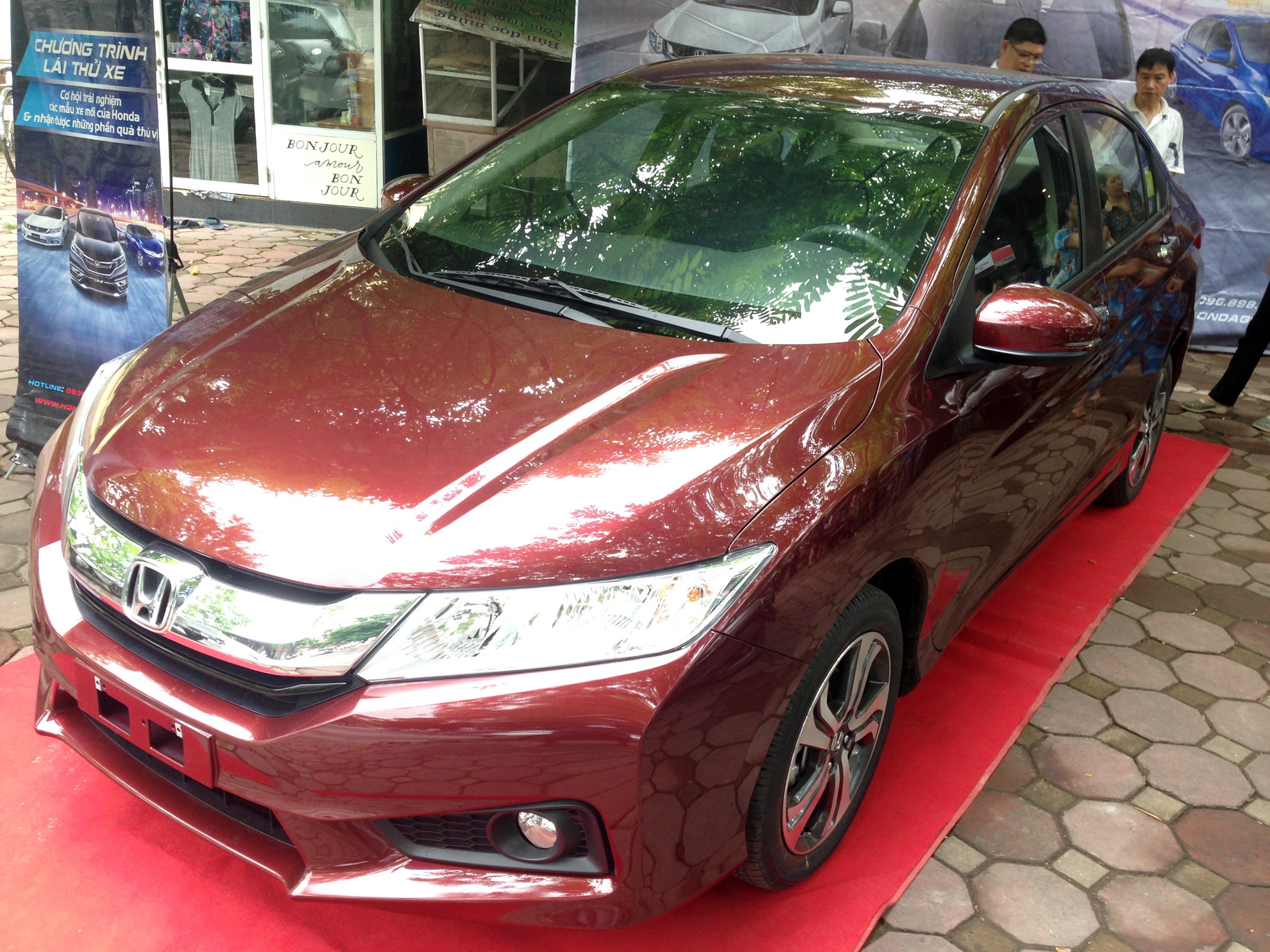 Honda City 2015 den dai ly, gia tang 10 trieu dong hinh anh