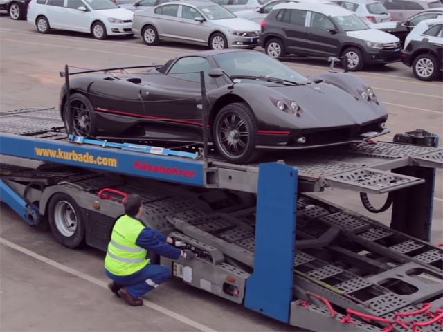 Quy trinh van chuyen sieu xe trieu USD Pagani Zonda hinh anh
