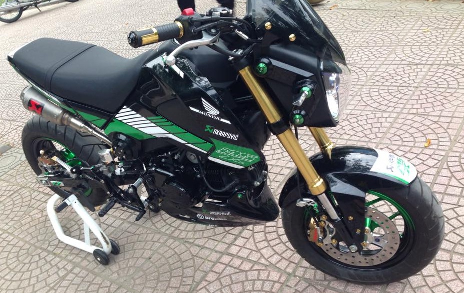 Honda MSX 125 len do choi hang hieu cua nu biker Ha Noi hinh anh