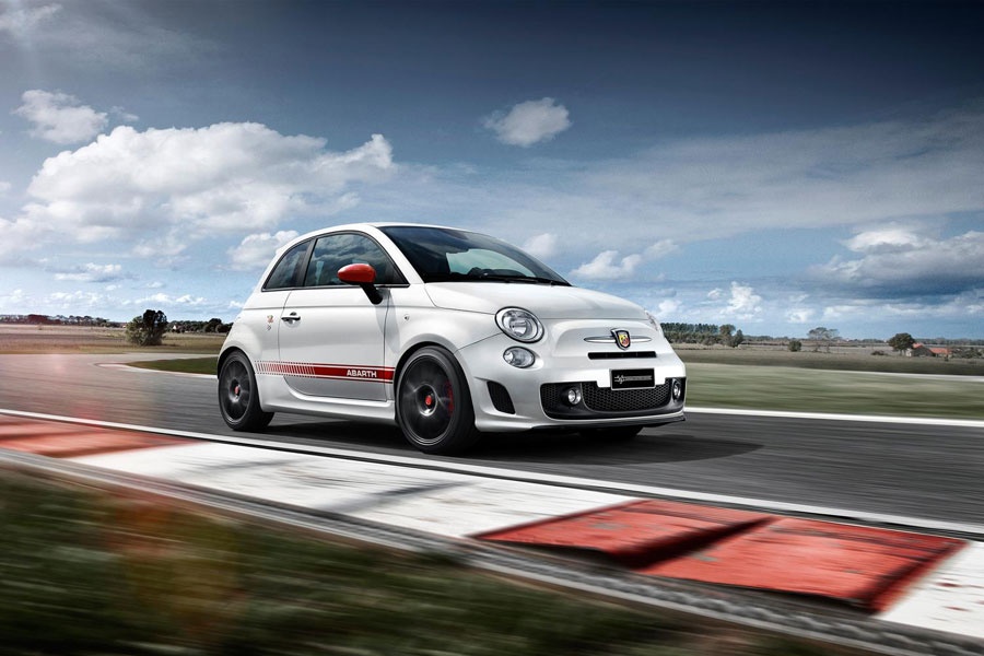 Xe hop ky niem chien thang cua Valentino Rossi va Lorenzo hinh anh