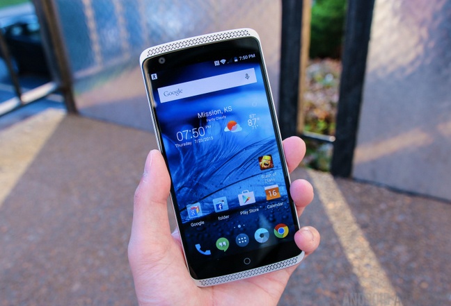 Chip, RAM, man hinh smartphone dang bi thoi phong hinh anh