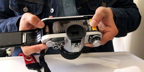 Su tro lai cua may anh chup bang film hinh anh