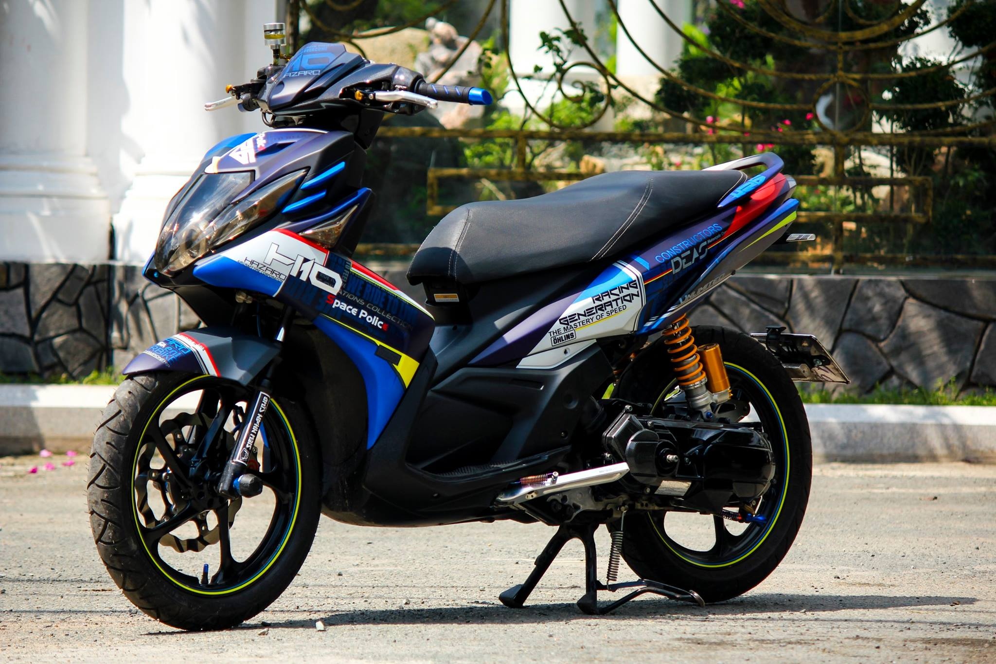 Nouvo SX 2013 son tem do hoa ngau hung hinh anh