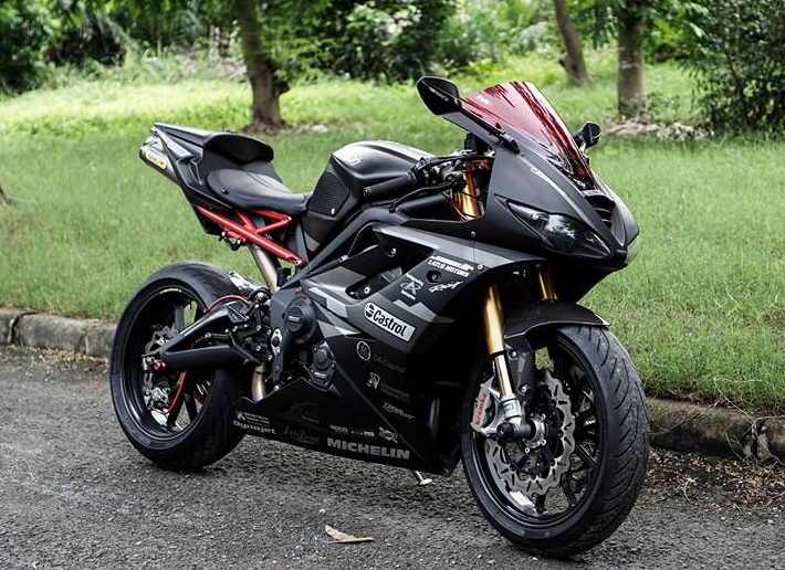 Triumph Daytona 675R do phong cach ngau o An Giang hinh anh