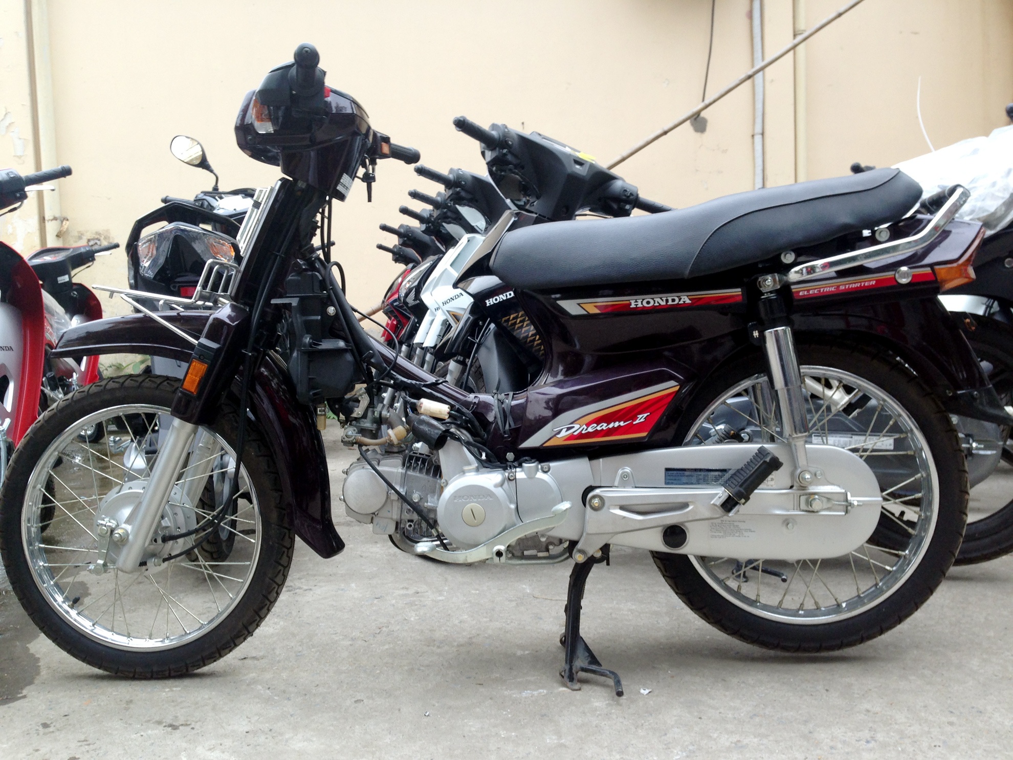 Gia Super Dream 100 gap doi muc de xuat, len 33 trieu dong hinh anh