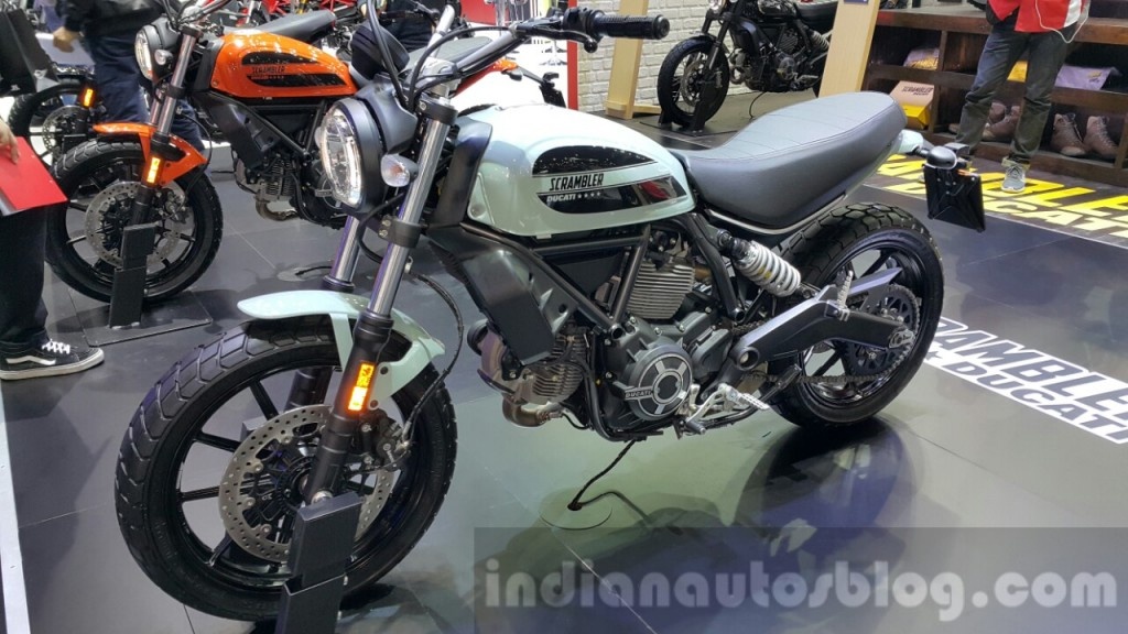 Ducati Scrambler Sixty2 den thi truong Dong Nam A hinh anh