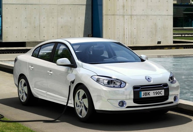Oto dien Renault chay 200 km mot lan sac sap vao VN hinh anh