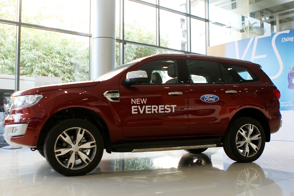 Chi tiet Ford Everest 2016 gia hon 1,6 ty dong vua ban o VN hinh anh