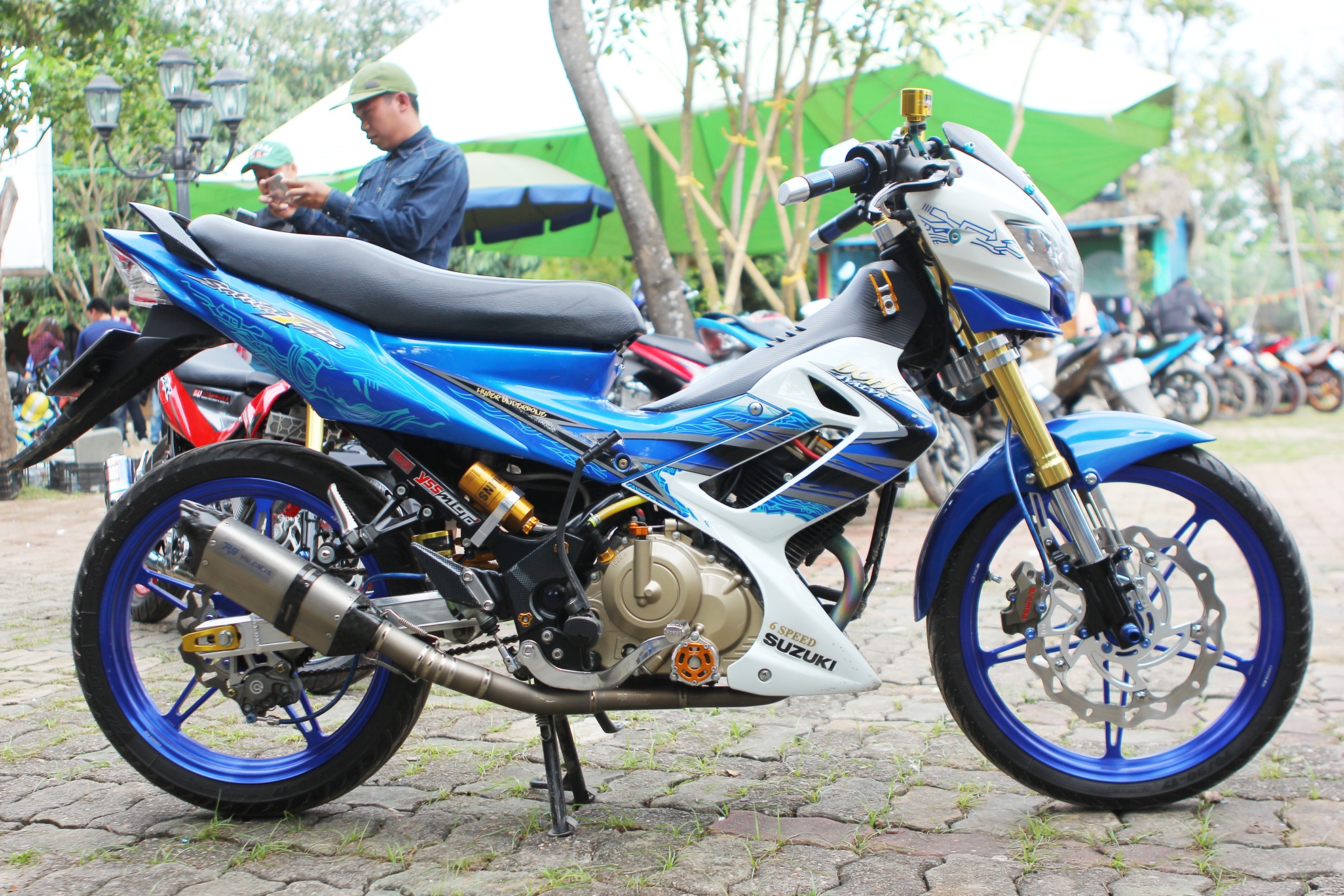 Suzuki Raider gan 100 trieu tien do choi tai Ha Noi hinh anh