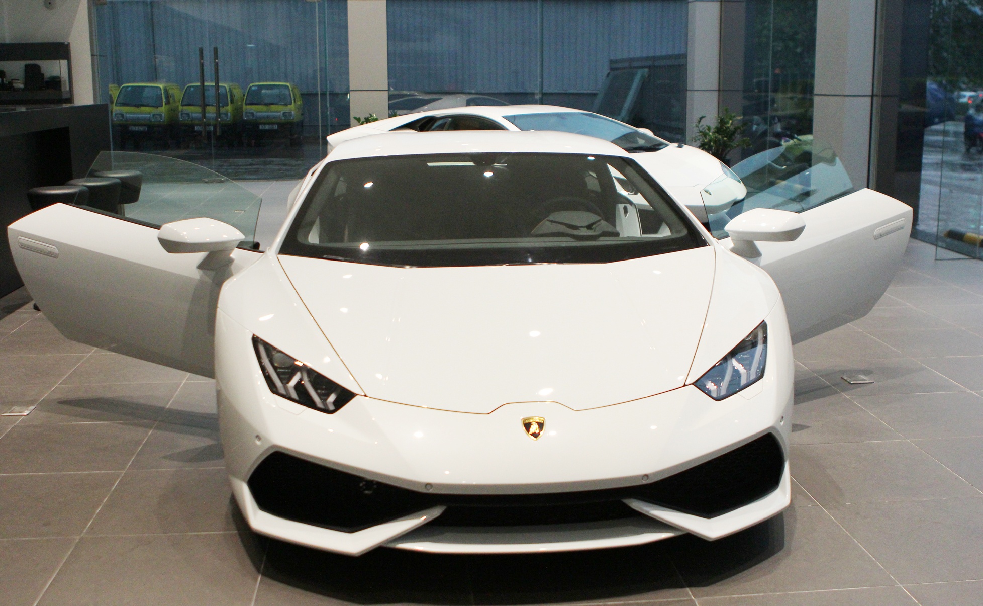 Chi tiet Lamborghini Huracan chinh hang thu 2 o Viet Nam hinh anh