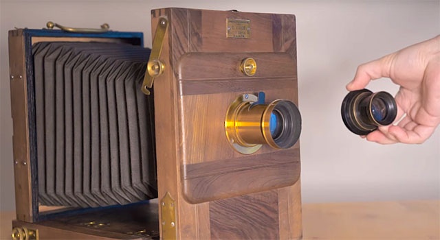 Ong kinh 136 nam tuoi van hoat dong tot hinh anh