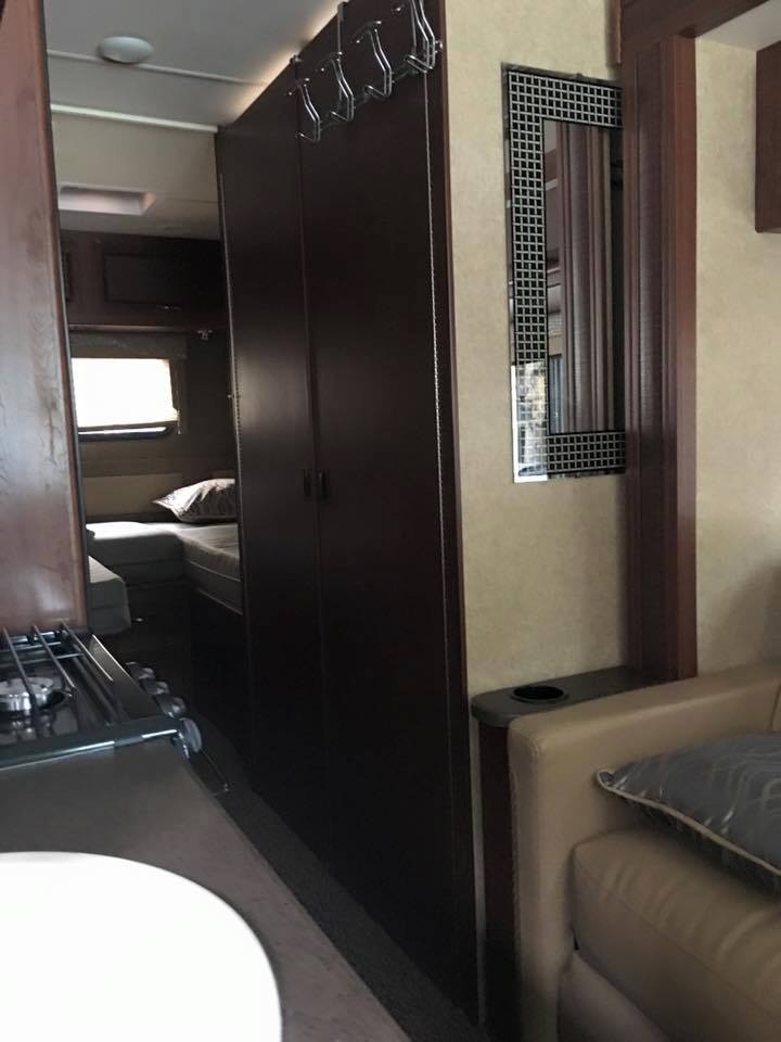 Xe sang, Thor Motor Coach, Recreational Utility Vehicle ảnh 2 Xe sang, Thor Motor Coach, Recreational Utility Vehicle anh 2