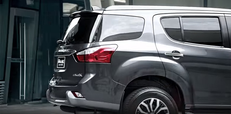 Isuzu MU-X 2016 trinh lang,  Isuzu MU-X 2016 ra mat,  Isuzu MU-X 2016 co gia ban,  doi thu Fortuner anh 3