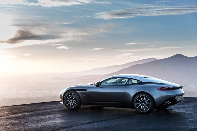 Siêu xe Anh quốc,  xe siêu sang,  xe thể thao,  Aston Martin DB11 trình làng,  Jaguar F-TYPE SVR ra mắt ảnh 1 Sieu xe Anh quoc,  xe sieu sang,  xe the thao,  Aston Martin DB11 trinh lang,  Jaguar F-TYPE SVR ra mat anh 1