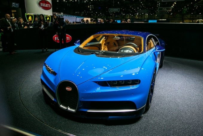 Bugatti Chiron ra mắt,  Bugatti Chiron trình làng,  công suất động cơ,  tốc độ tối đa,  khả năng tăng tốc ảnh 2 Bugatti Chiron ra mat,  Bugatti Chiron trinh lang,  cong suat dong co,  toc do toi da,  kha nang tang toc anh 2