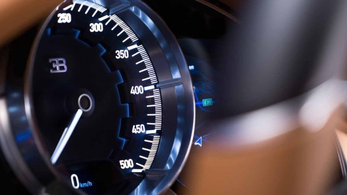 Bugatti Chiron ra mắt,  Bugatti Chiron trình làng,  công suất động cơ,  tốc độ tối đa,  khả năng tăng tốc ảnh 3 Bugatti Chiron ra mat,  Bugatti Chiron trinh lang,  cong suat dong co,  toc do toi da,  kha nang tang toc anh 3