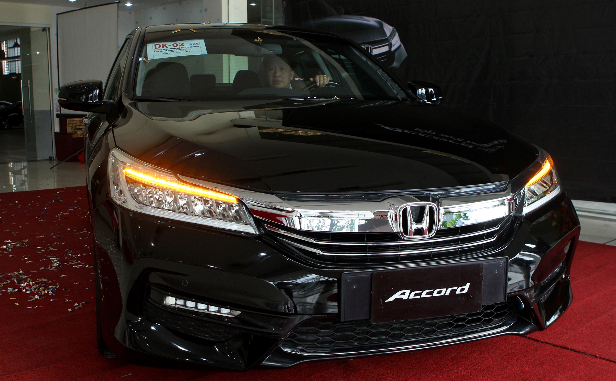 Anh chi tiet Honda Accord 2016 dau tien o Viet Nam hinh anh