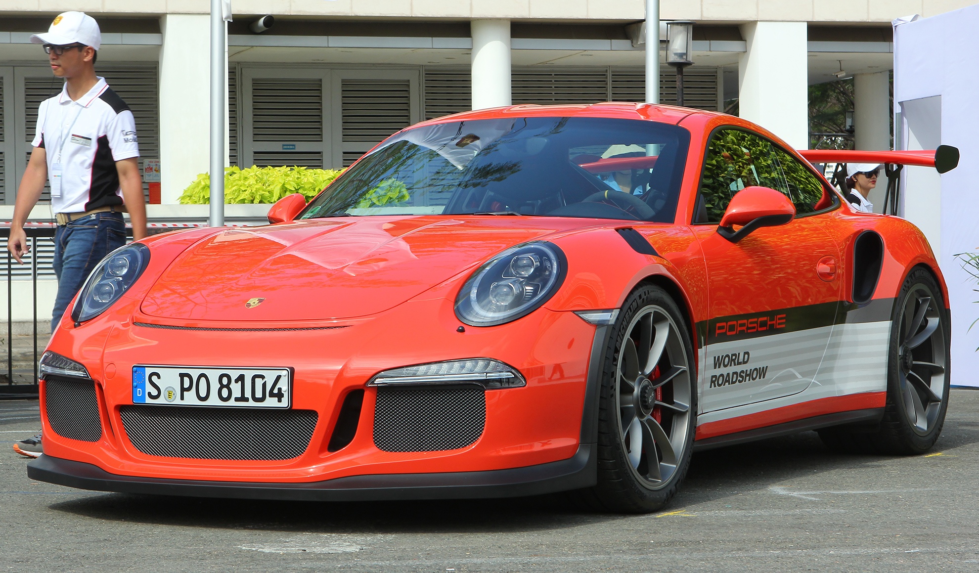 Porsche mang dan xe the thao den Sai Gon hinh anh