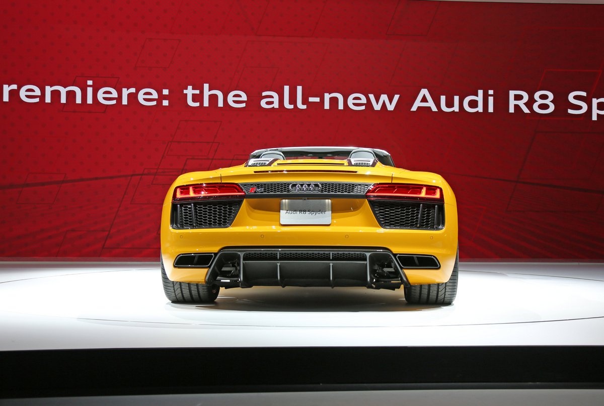 Audi R8 Spyder V10 2017 ra mắt ảnh 3 Audi R8 Spyder V10 2017 ra mat anh 3