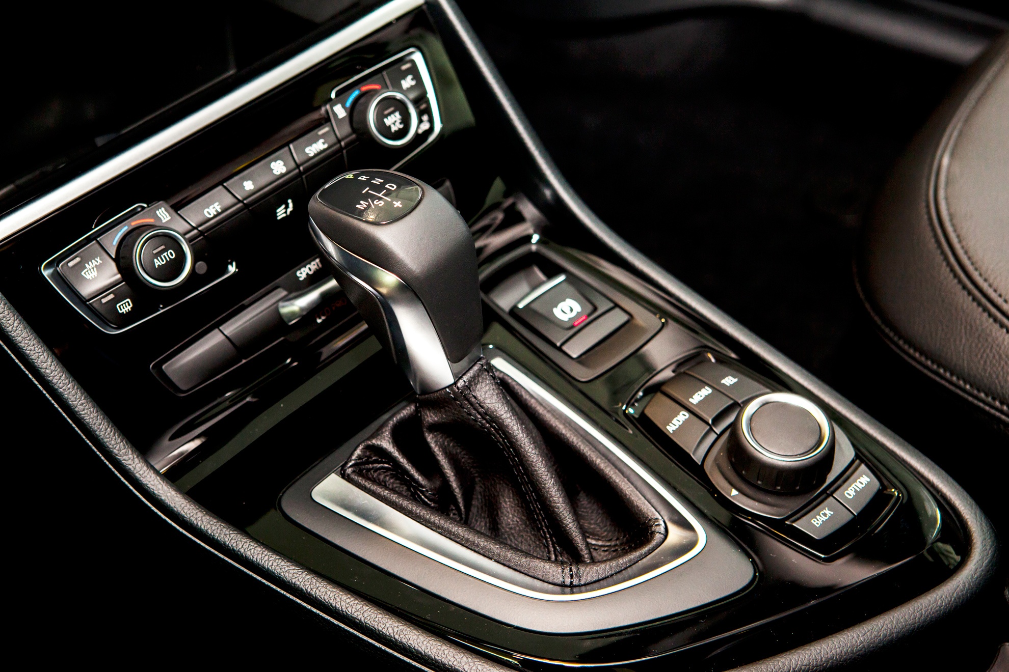 Xe gia đình BMW 218i Gran Tourer ảnh 8 Xe gia dinh BMW 218i Gran Tourer anh 8