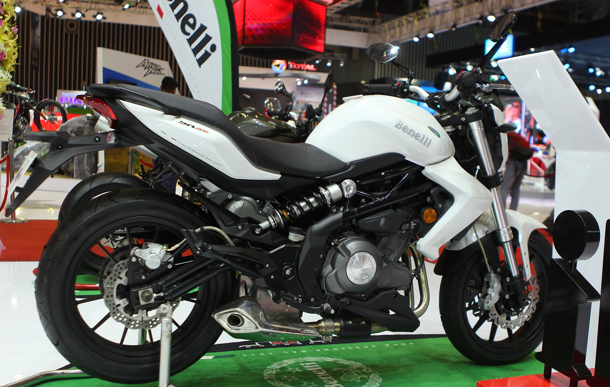Dan moto Benelli o Viet Nam anh 4