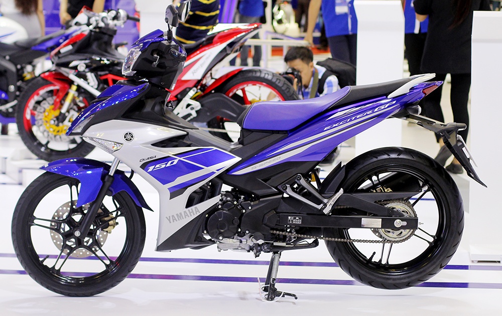 Yamaha tu tin dan dau phan khuc xe con tay 150 phan khoi hinh anh