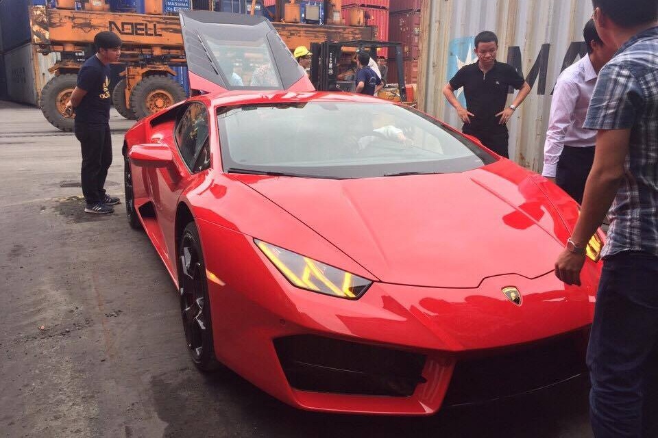 Lamborghini Huracan LP580-2 ve Viet Nam anh 1