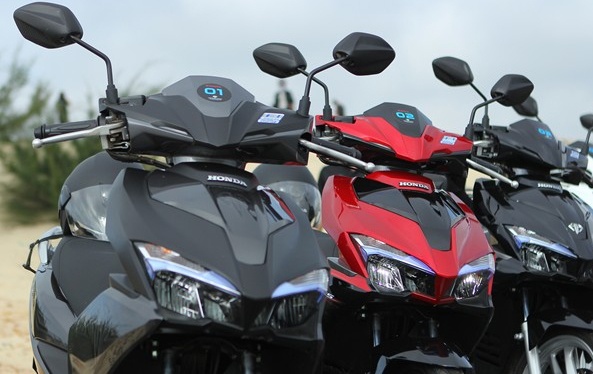 Honda Air Blade 125 them 2 mau moi, gia khong doi hinh anh