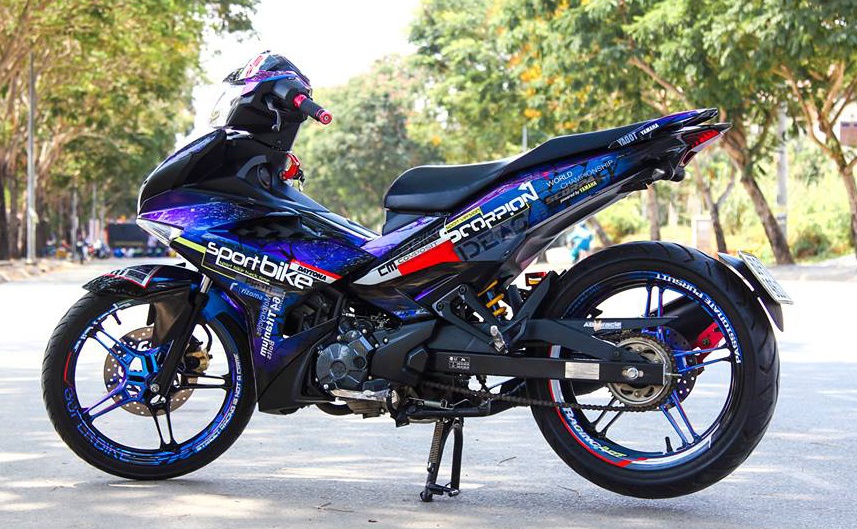 Exciter 150 voi dan ao son chuyen mau cua biker Dong Nai hinh anh