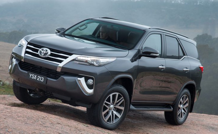 Toyota Fortuner 2016 co gia ban tu 47.000 USD o Malaysia hinh anh