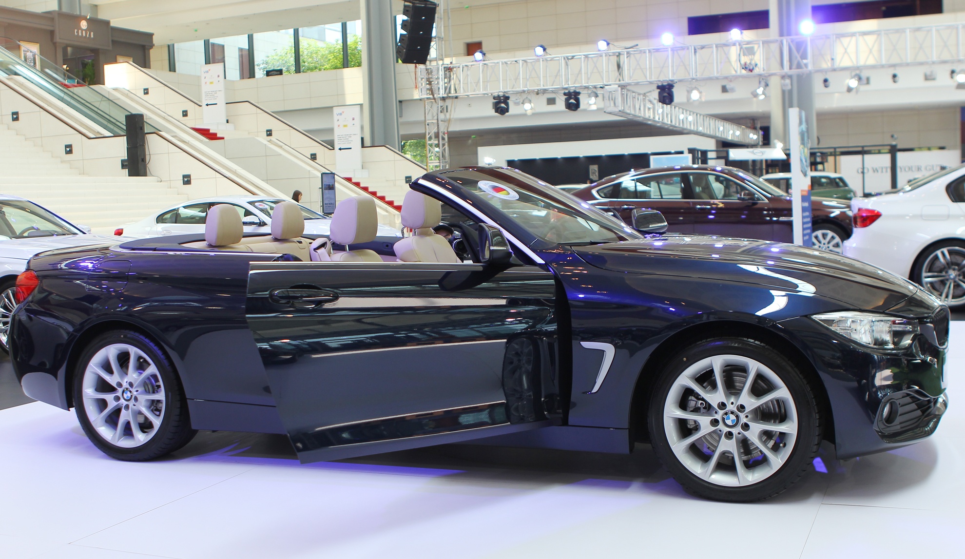 Xe sang BMW o Viet Nam anh 4