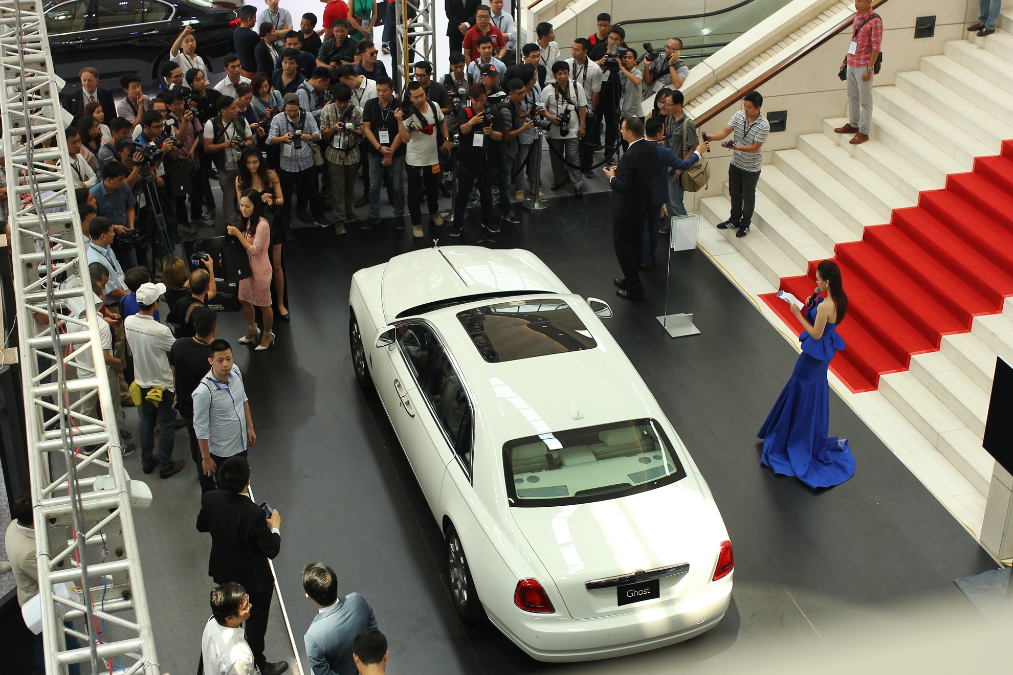 Xe sang BMW o Viet Nam anh 2