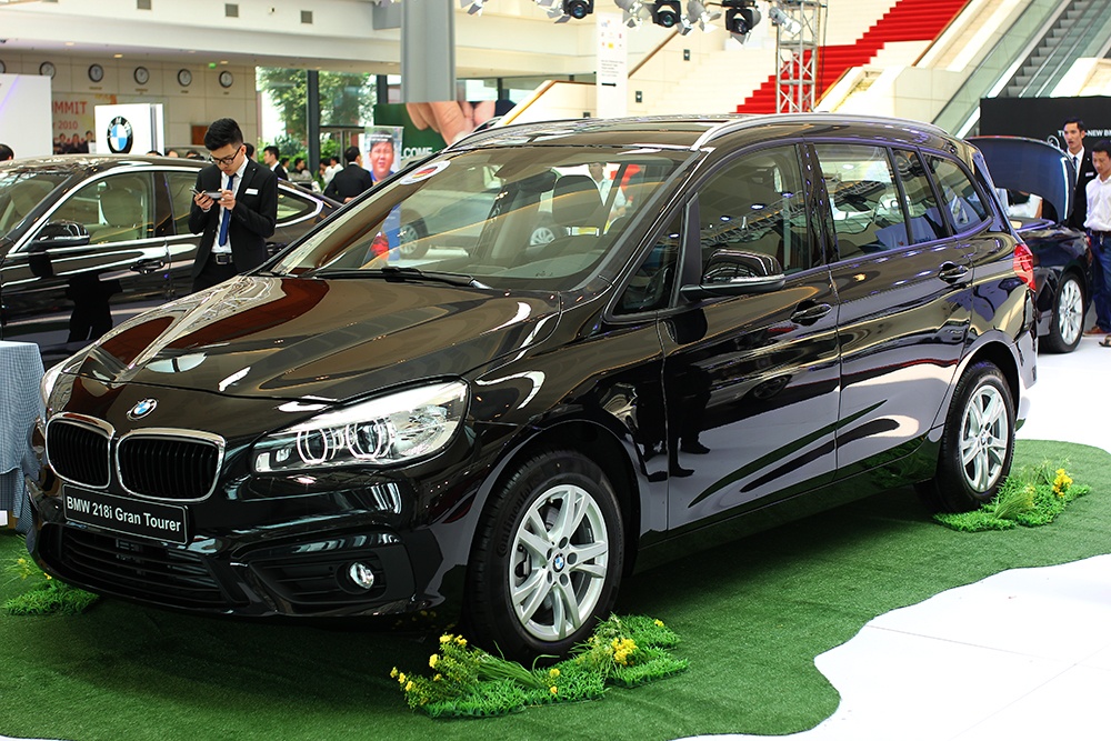 Chi tiet xe 7 cho gia mem cua BMW o Viet Nam hinh anh