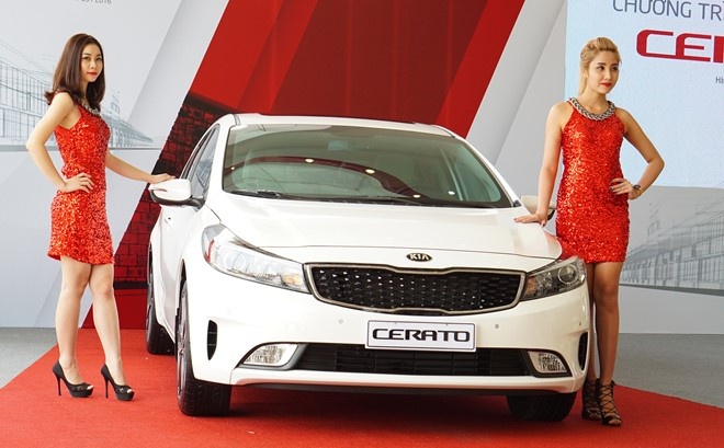 Nhung oto moi ban o Viet Nam trong thang 5 hinh anh