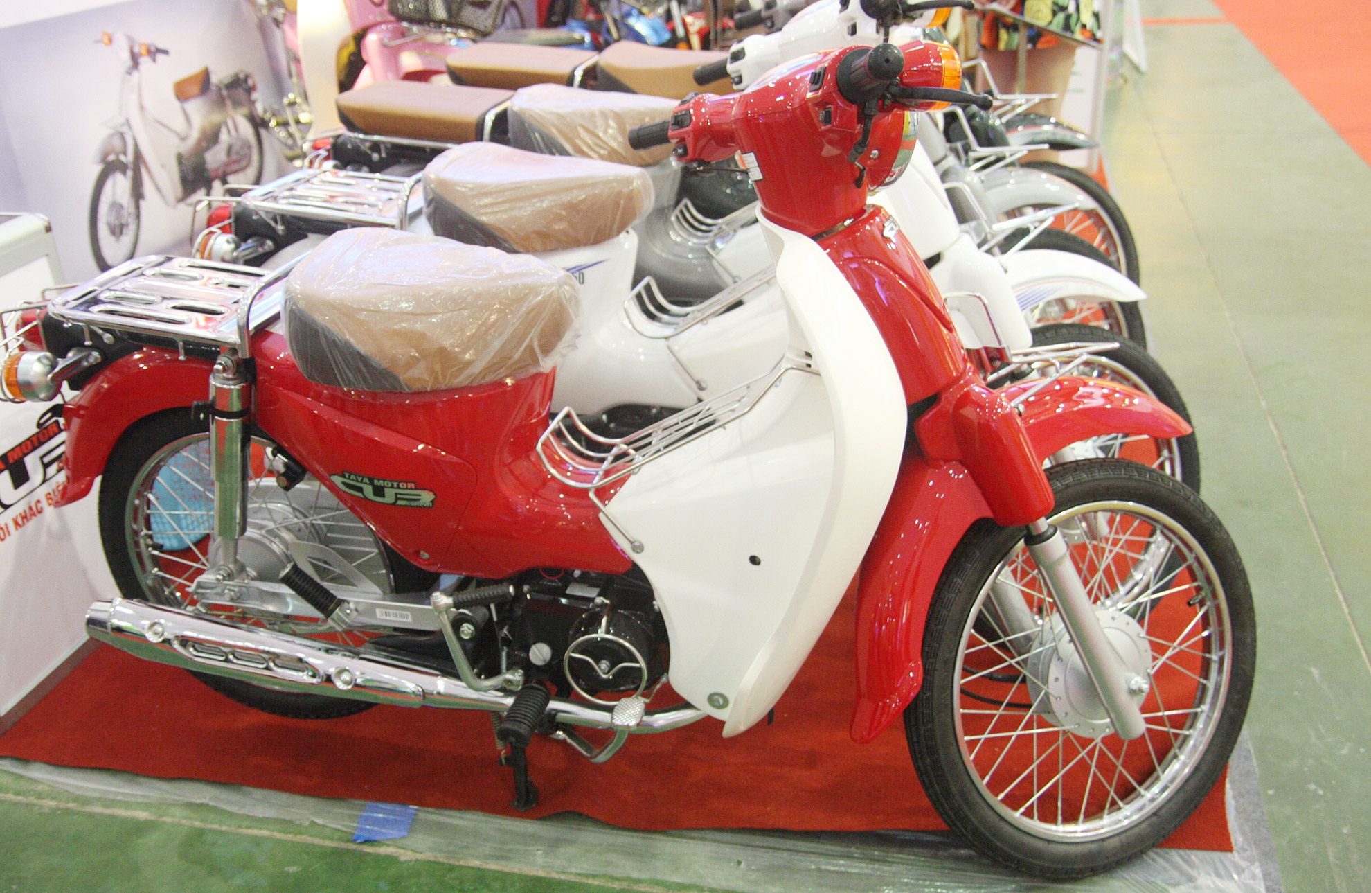 Xe nhai Honda Super Cub gia 13,9 trieu dong o Ha Noi hinh anh