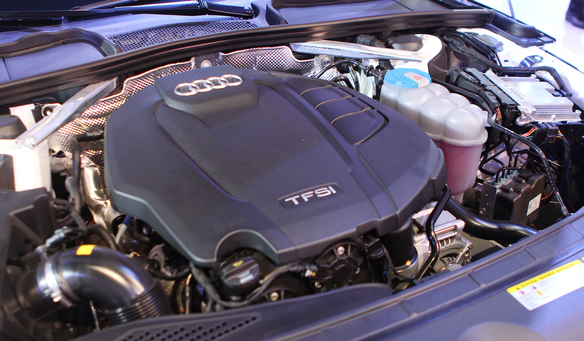 Chi tiet Audi A4 2016 vua ra mat o Viet Nam anh 9