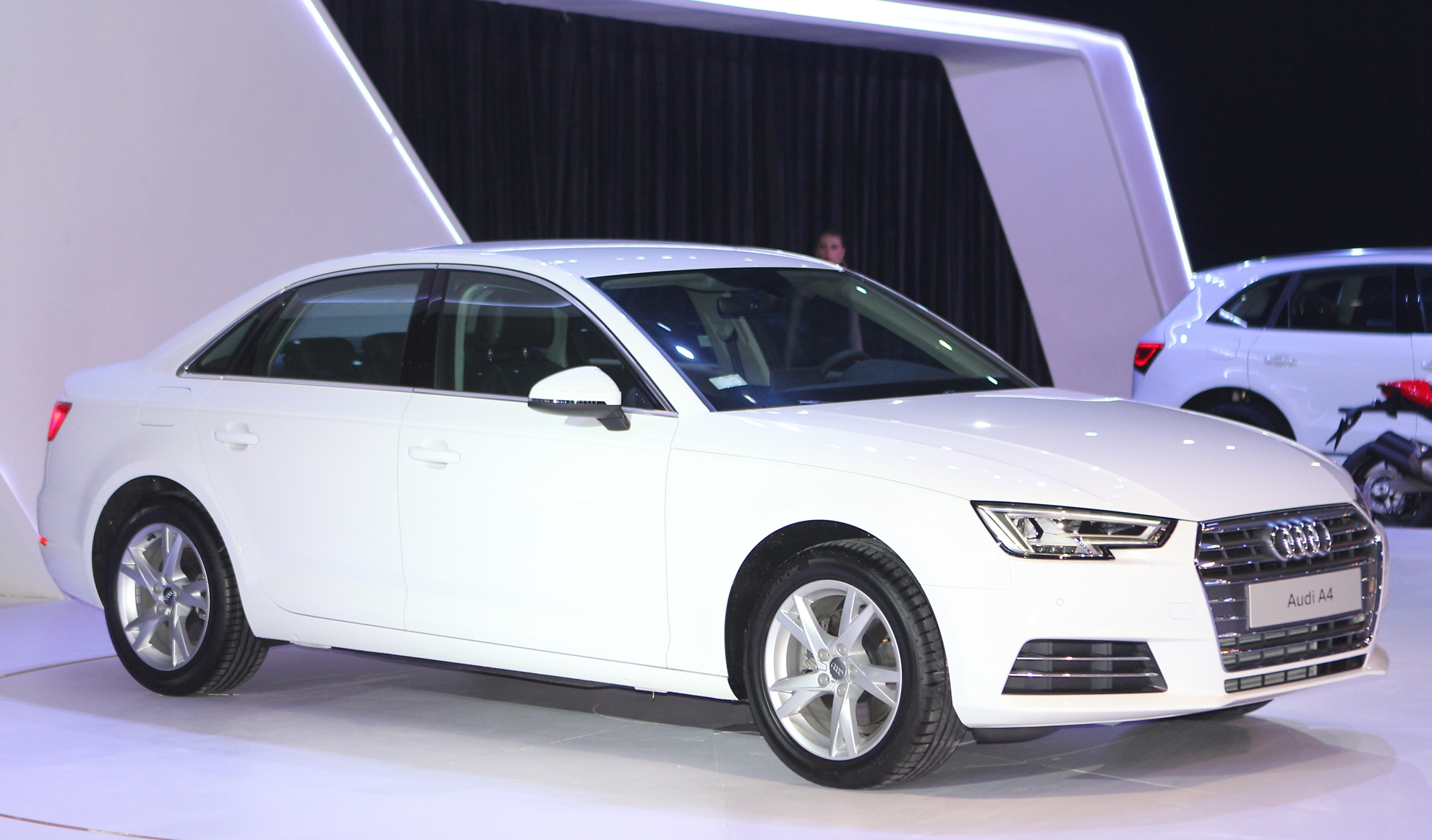 Chi tiet Audi A4 2016 vua ra mat o Viet Nam anh 1