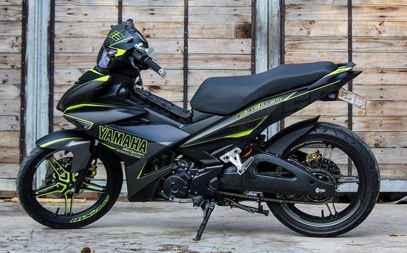 Exciter 150 phoi mau the thao cua biker Sai Gon hinh anh