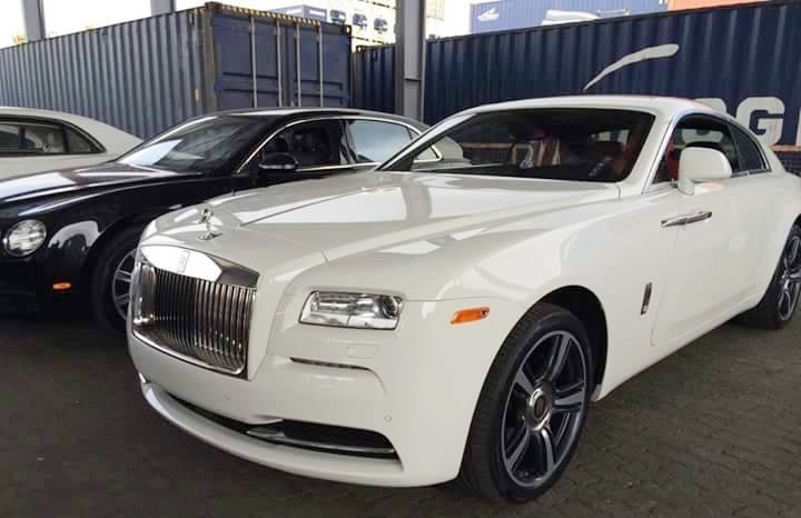 Sieu xe, xe sang don dap ve Viet Nam truoc ngay 1/7 hinh anh