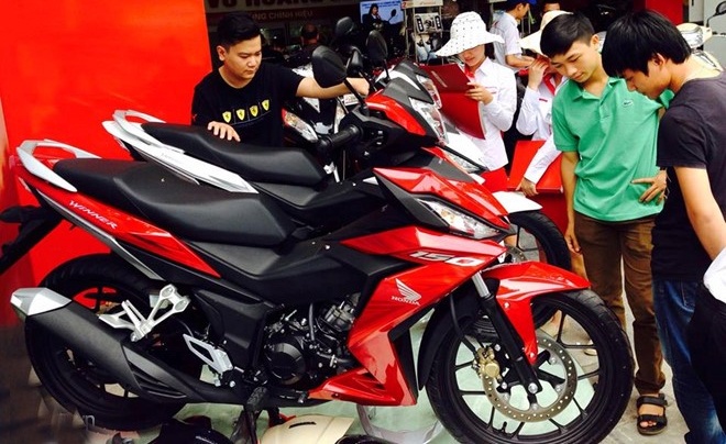 Honda Winner 150 ve gan gia de xuat sau 2 tuan len ke hinh anh