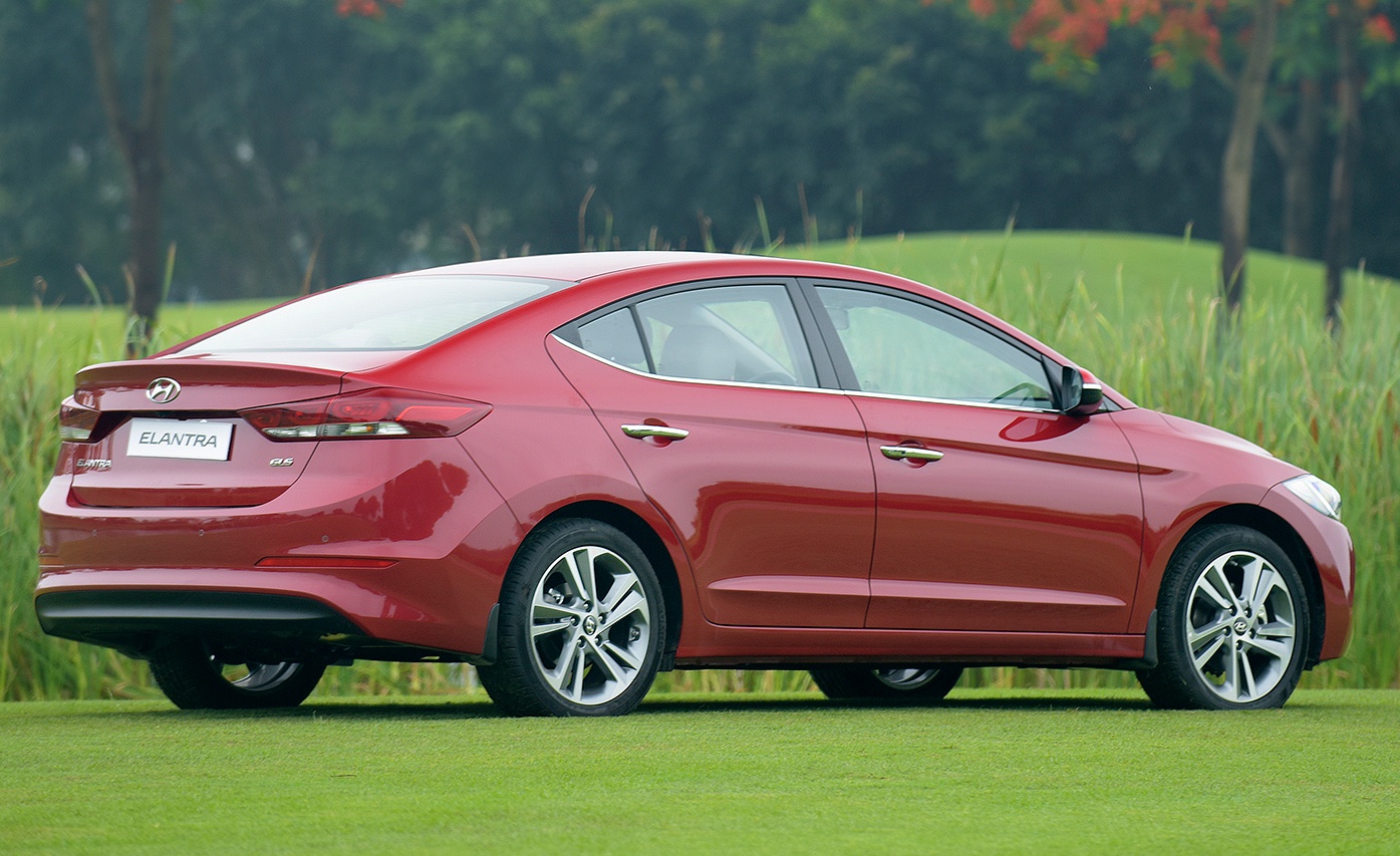 Hyundai Elantra 2016 ra mat o Viet Nam anh 2