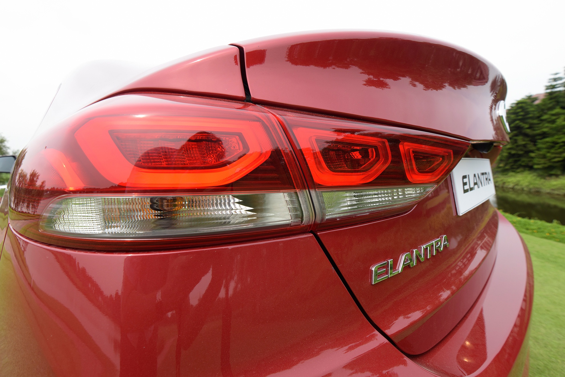 Hyundai Elantra 2016 ra mat o Viet Nam anh 4