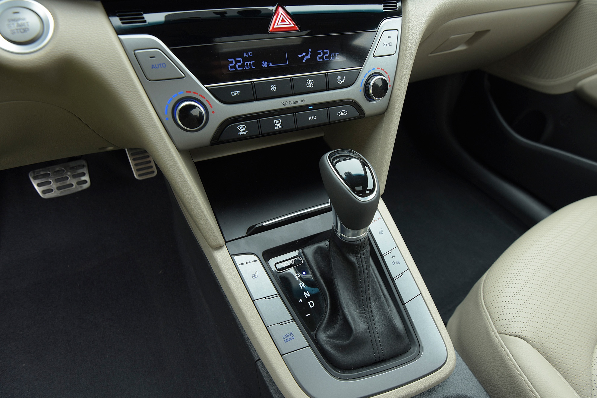 Hyundai Elantra 2016 ra mat o Viet Nam anh 6