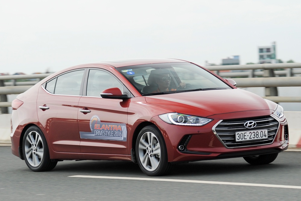 Hyundai Elantra 2016 giá bao nhiêu ảnh 2 Hyundai Elantra 2016 gia bao nhieu anh 2