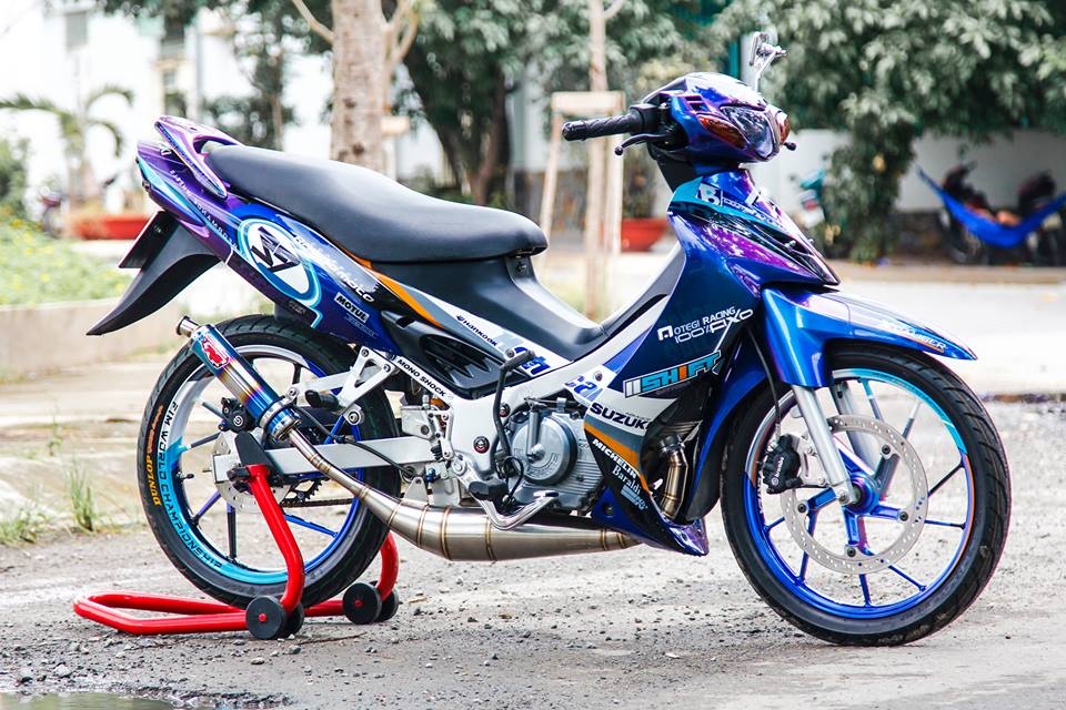 Xe 2 thi Suzuki Satria mau doc cua biker Lam Dong hinh anh