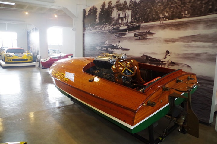 Bộ sưu tập xe của doanh nhân Mỹ ảnh 2 Bo suu tap xe cua doanh nhan My anh 2