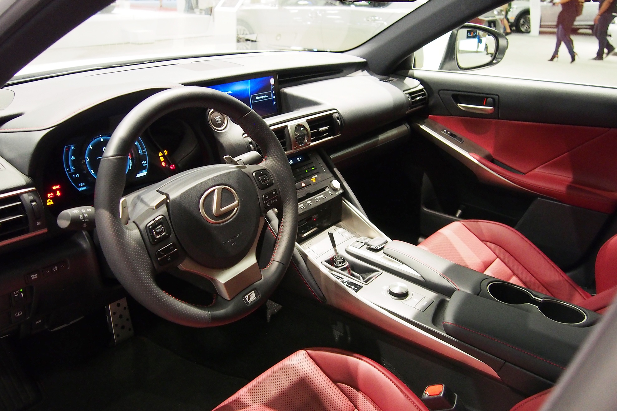 Lexus IS 2017 ra mắt ở Bắc Mỹ ảnh 2 Lexus IS 2017 ra mat o Bac My anh 2