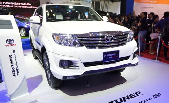 Nguoi Viet mua gan 24.000 oto moi trong thang 8 hinh anh