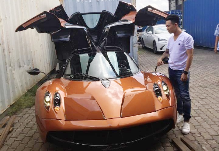 Minh nhua mua Pagani Huayra anh 1